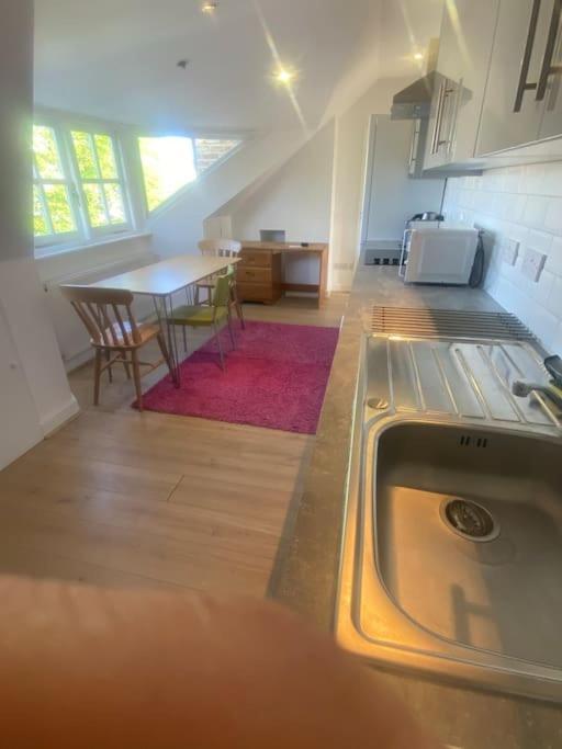 Cosy Attic Flat With Views London