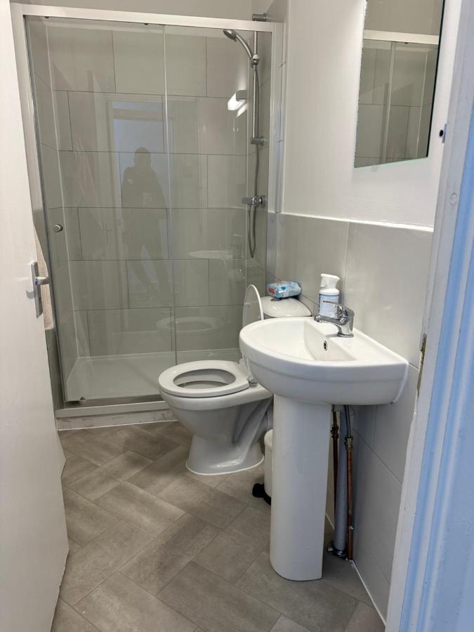 3 Bedroom House With Garden In Tottenham Holiday home