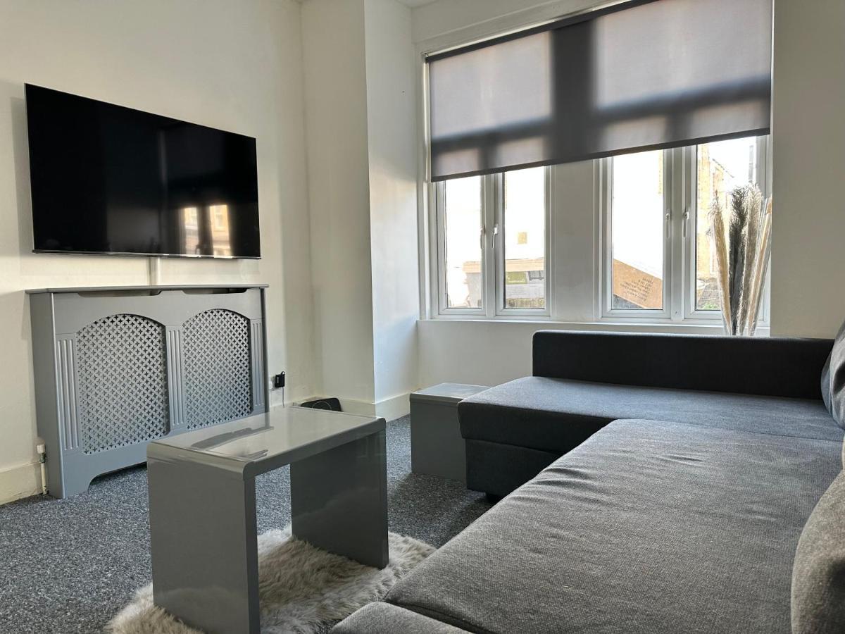 3 Bedroom House With Garden In Tottenham Londen
