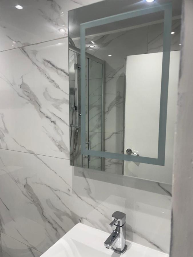 Newly Renovated In Acton Apartment *