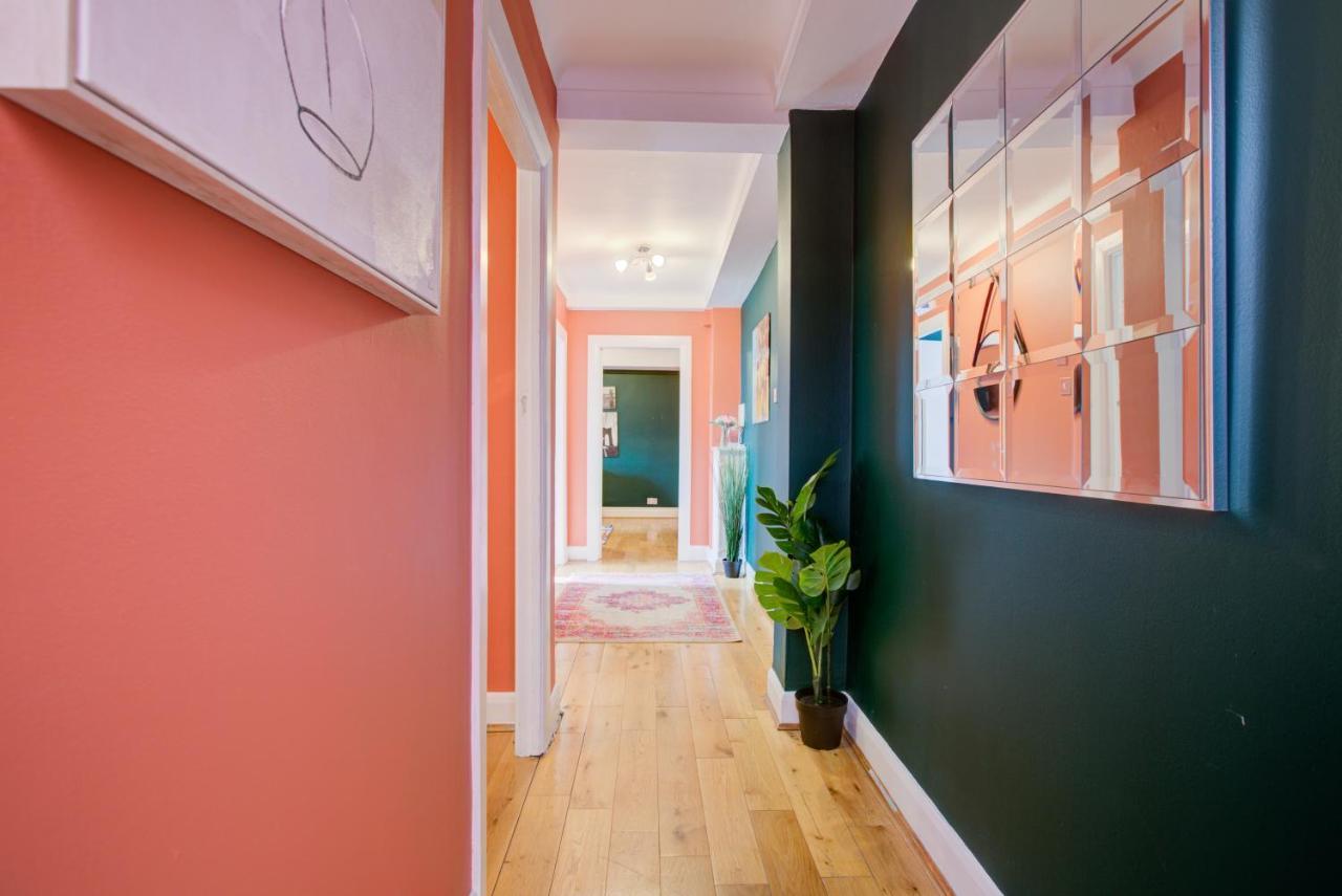 Hyde Park Private Family Apartment