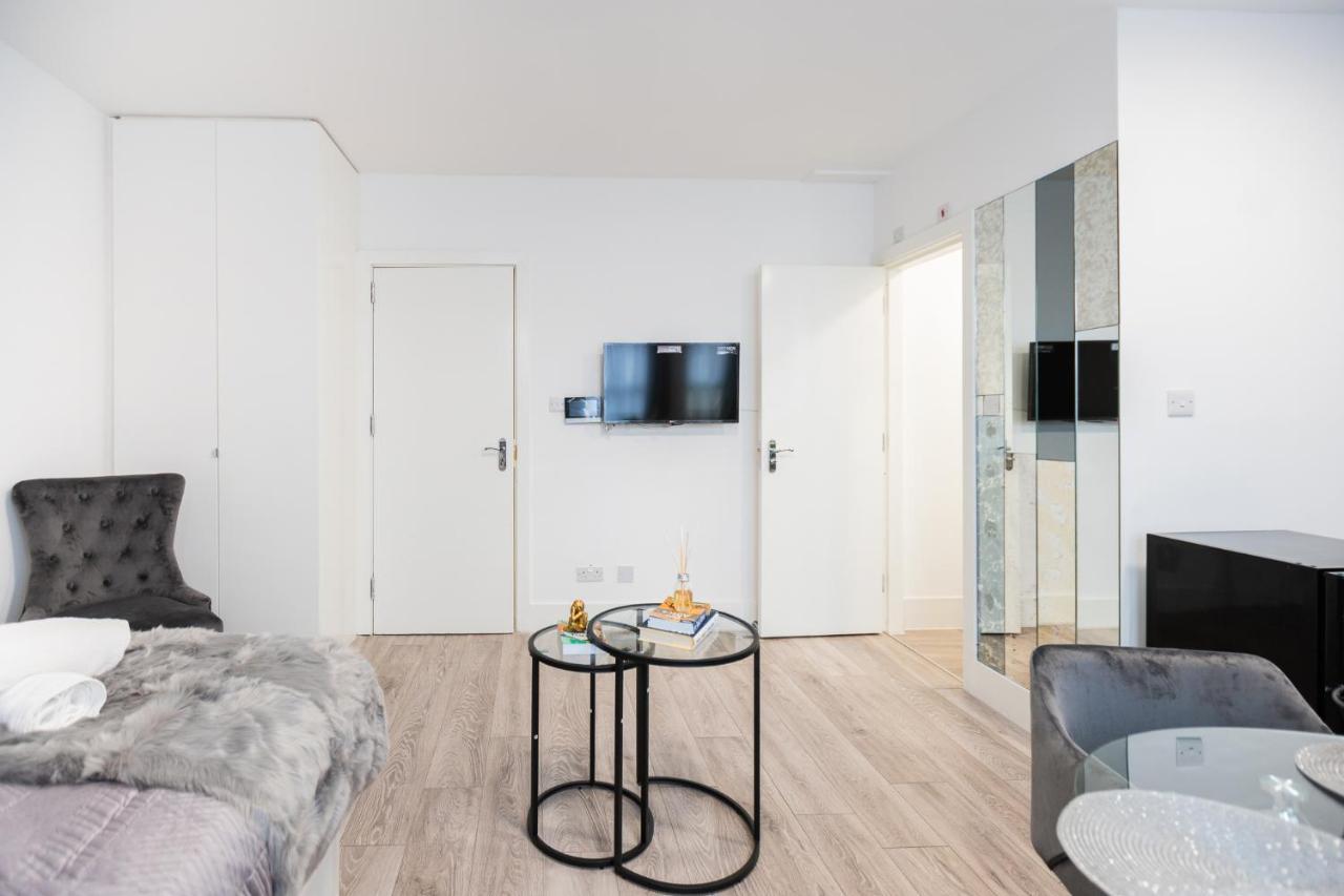 Apartment Newly Refurbished In Kensal F London