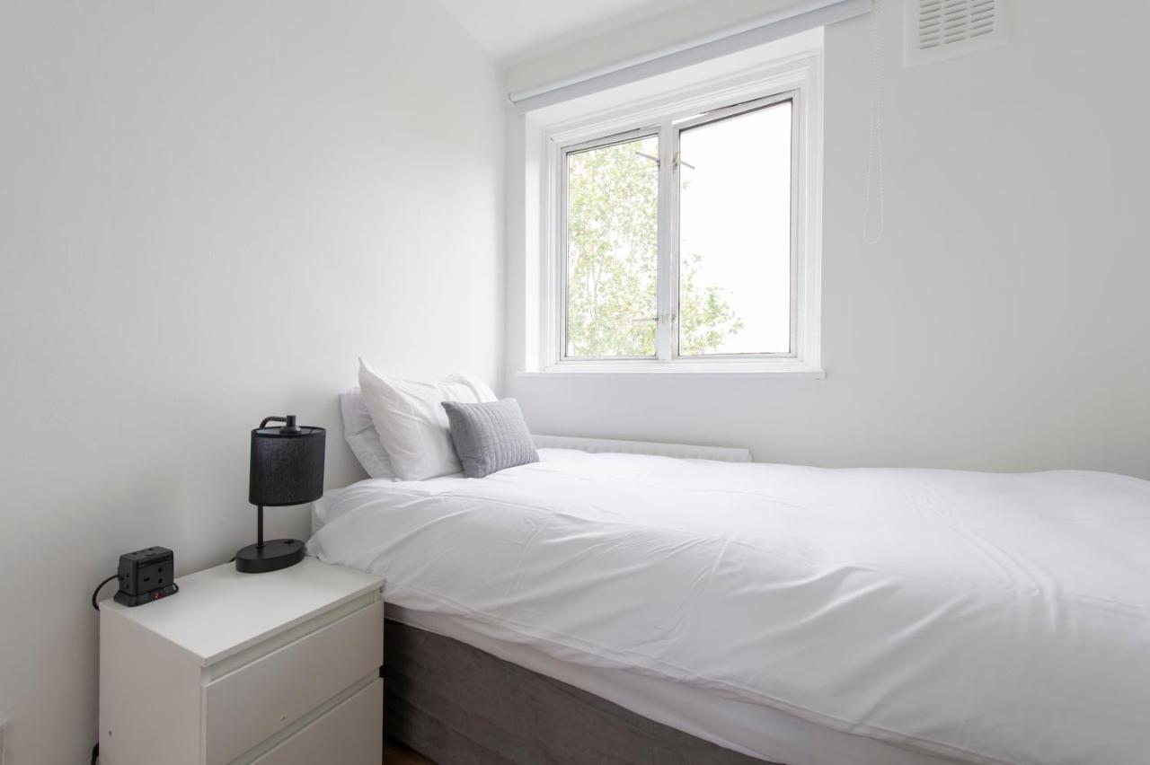 Modern Luxury By Mile End Leilighet London