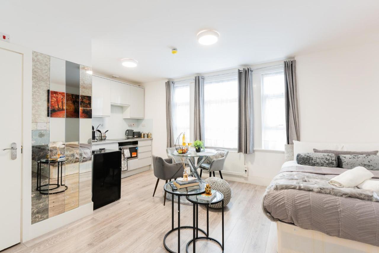 Newly Refurbished In Kensal F Apartment London