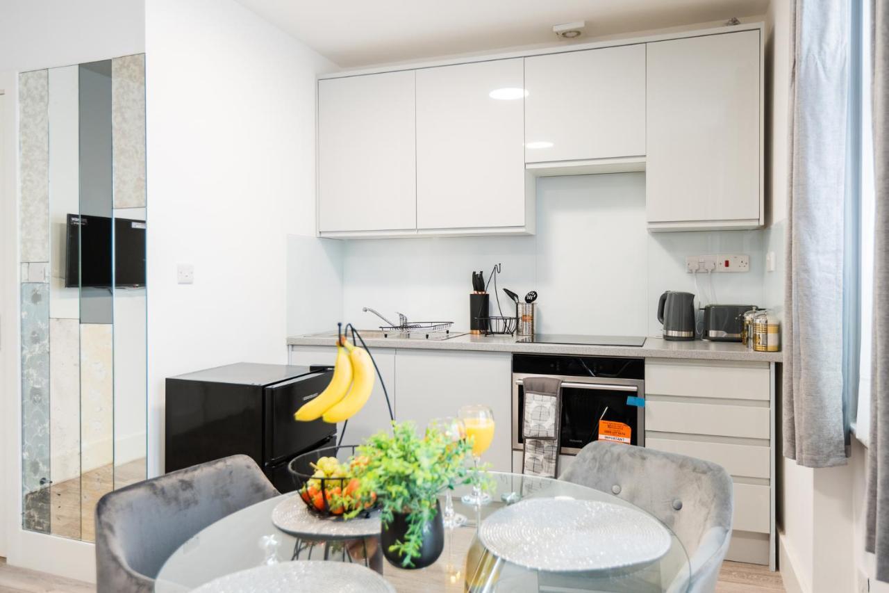 Apartment Newly Refurbished In Kensal F