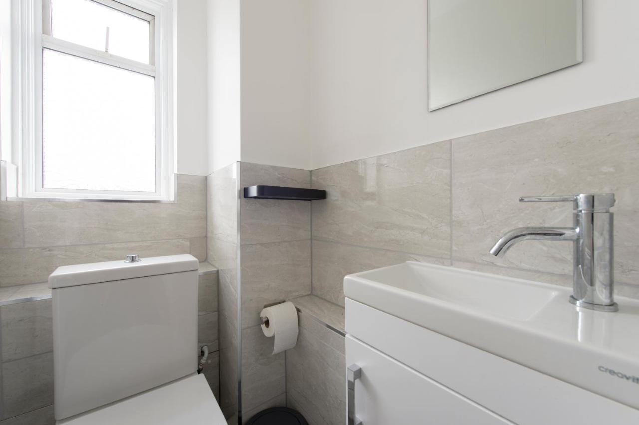 Modern Luxury By Mile End Leilighet London