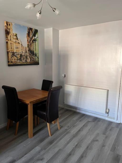 Spacious And Comfy Ferienhaus *