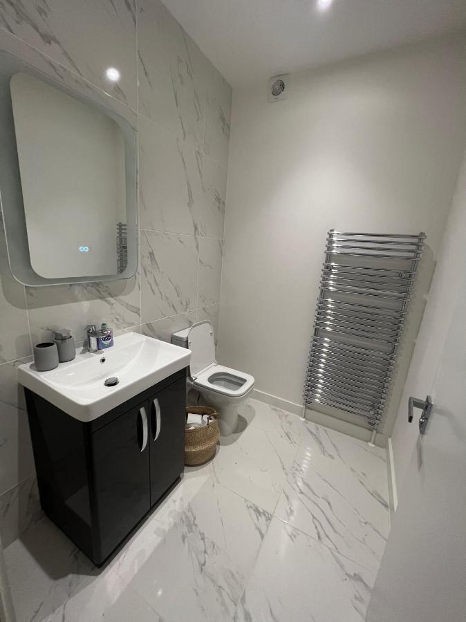 Lovely 1-bedroom Flat With Patio Leilighet *