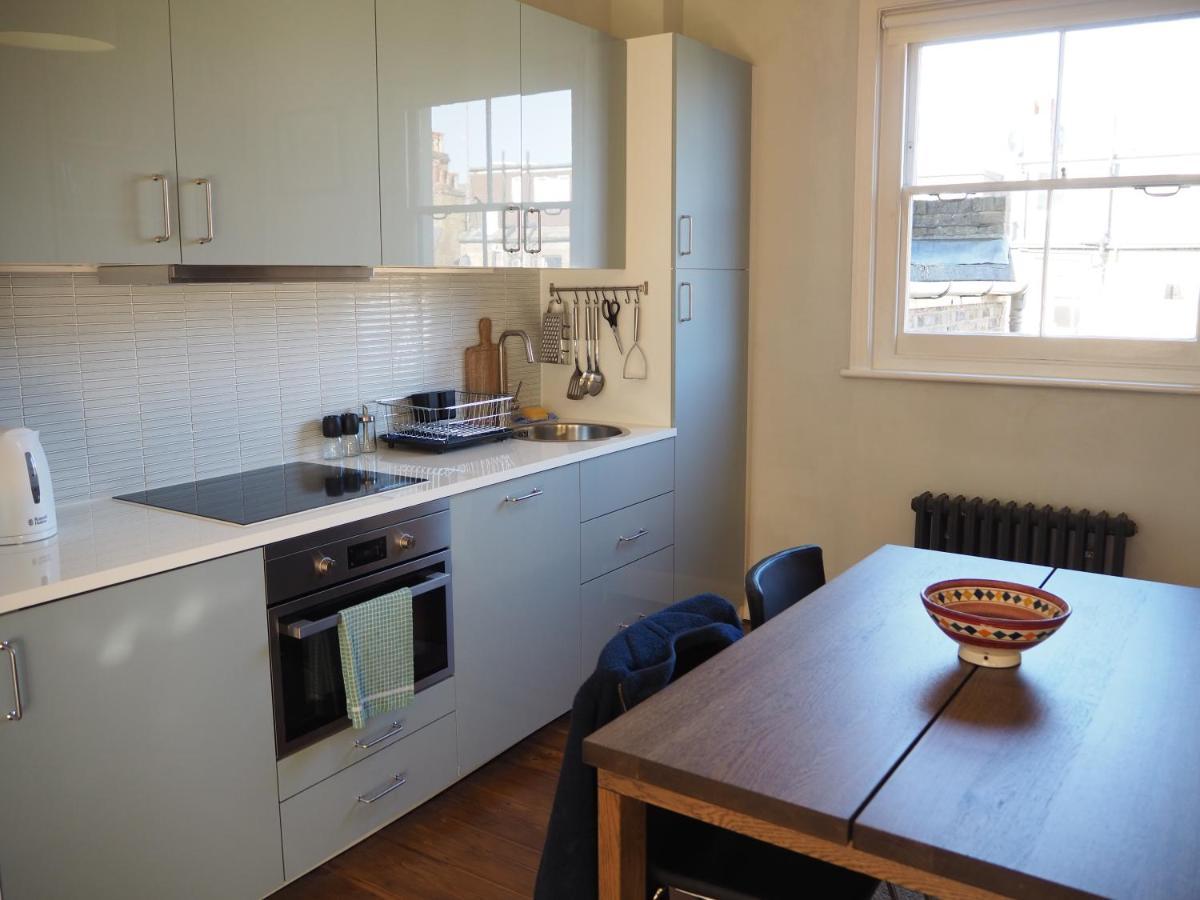 Stunning House Overlooking Local Park Vakantiehuis Londen