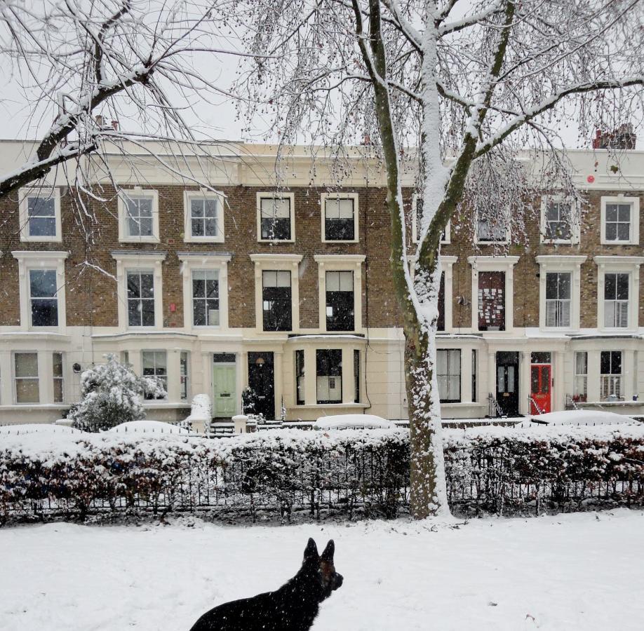 Stunning House Overlooking Local Park Vakantiehuis Londen