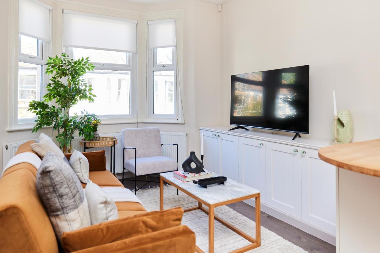 The Kilburn Crib - Stunning 3bdr Flat Apartment *