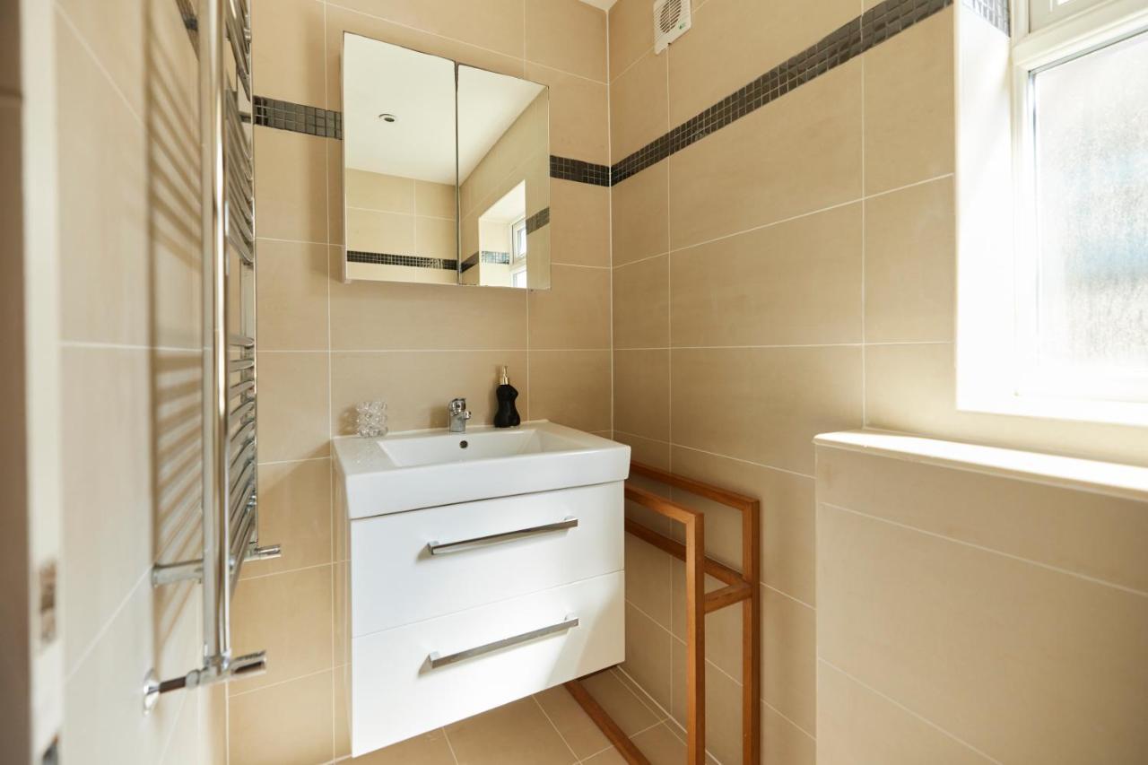 The Kilburn Crib - Stunning 3bdr Flat Apartment