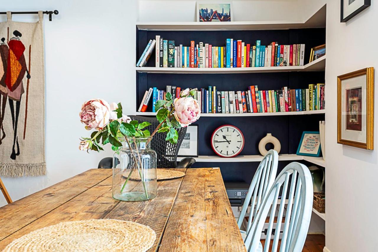 Style Three Bedroom House Apartment
