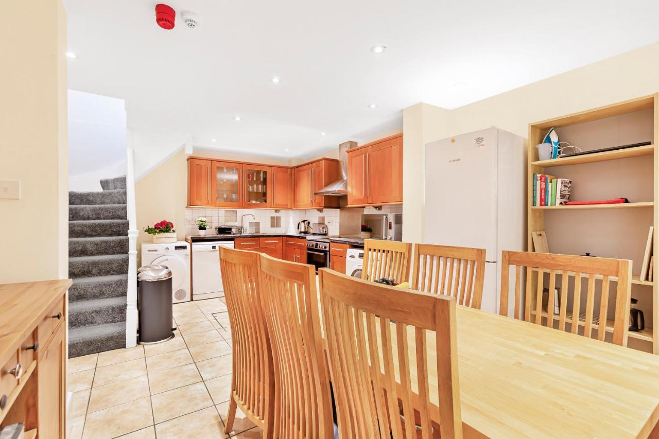 Charming 4 Bed Town House With Roof Terrace Ferienhaus *
