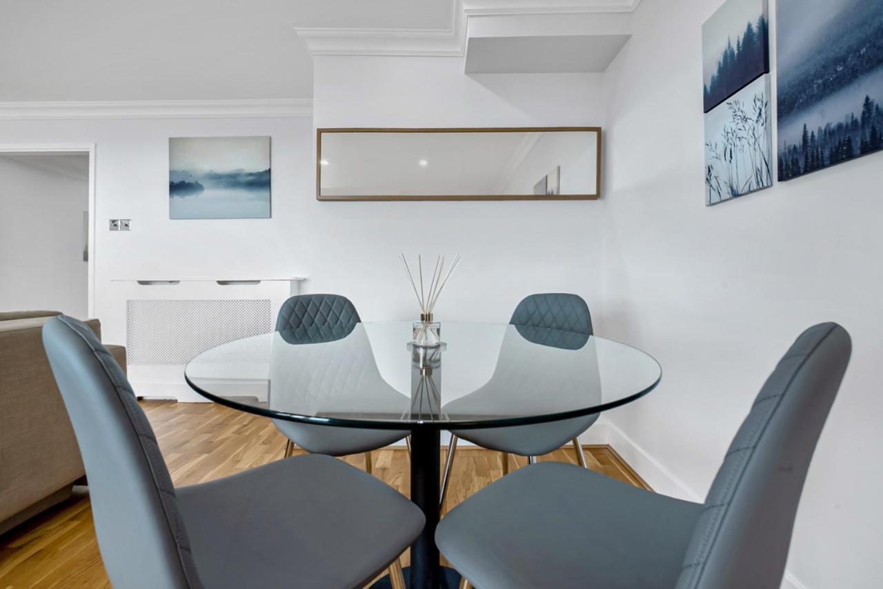 Stunning Flat On King's Road, Chelsea With Balcony * Londen