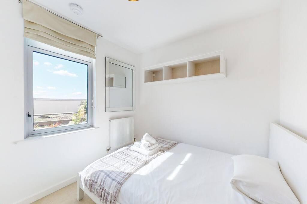 Apartment Spacious 3 Bed With Views In Limehouse London