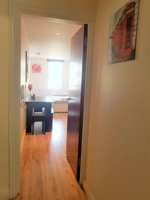 Cosy Flat In Great Locationin Apartment London