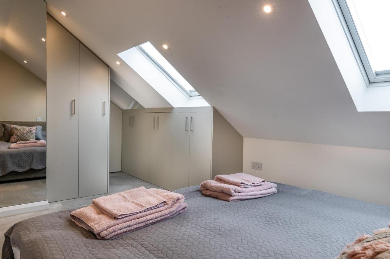 Beautiful 2-bed In Apartment London