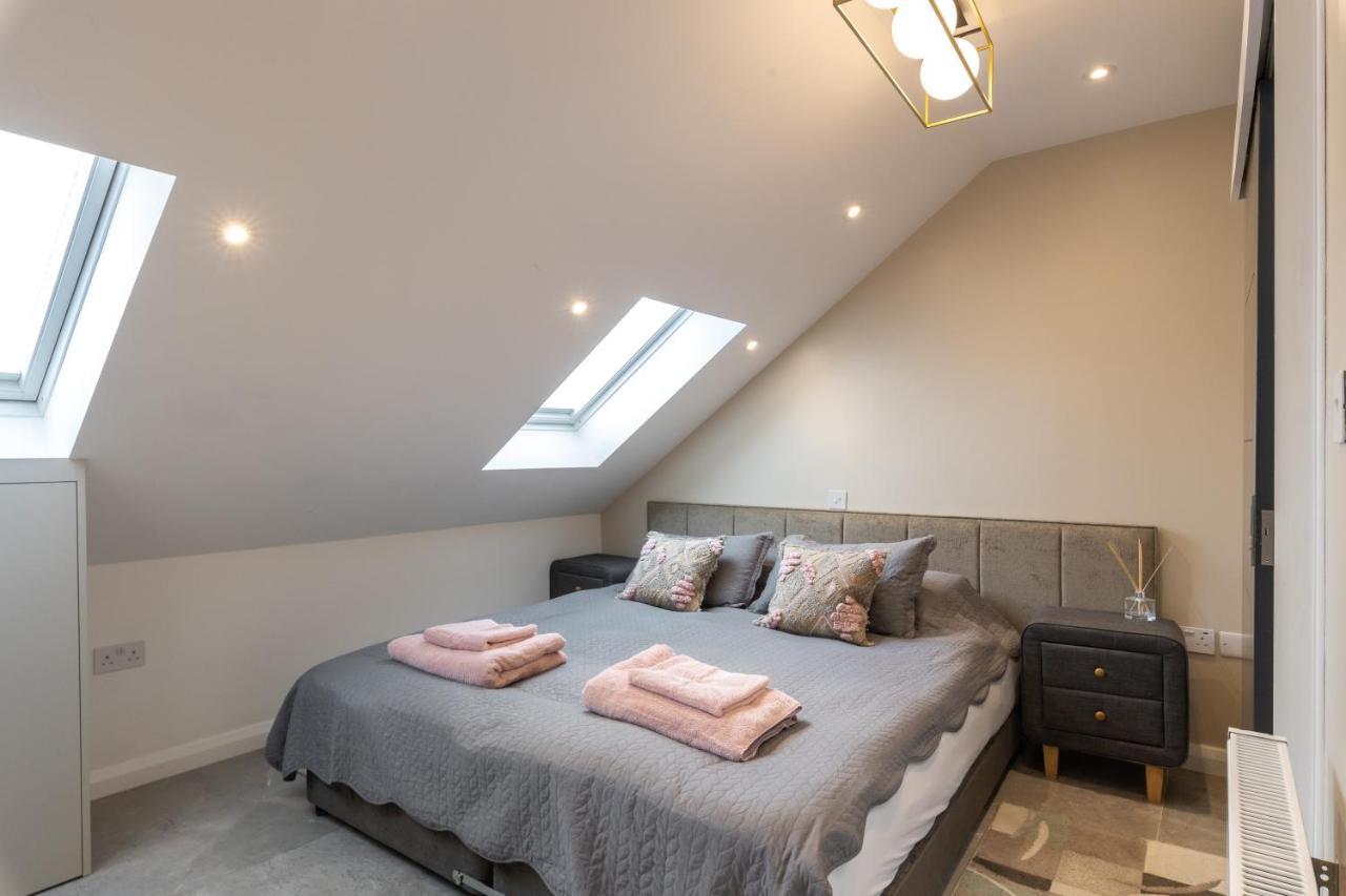 Beautiful 2-bed In Apartment *
