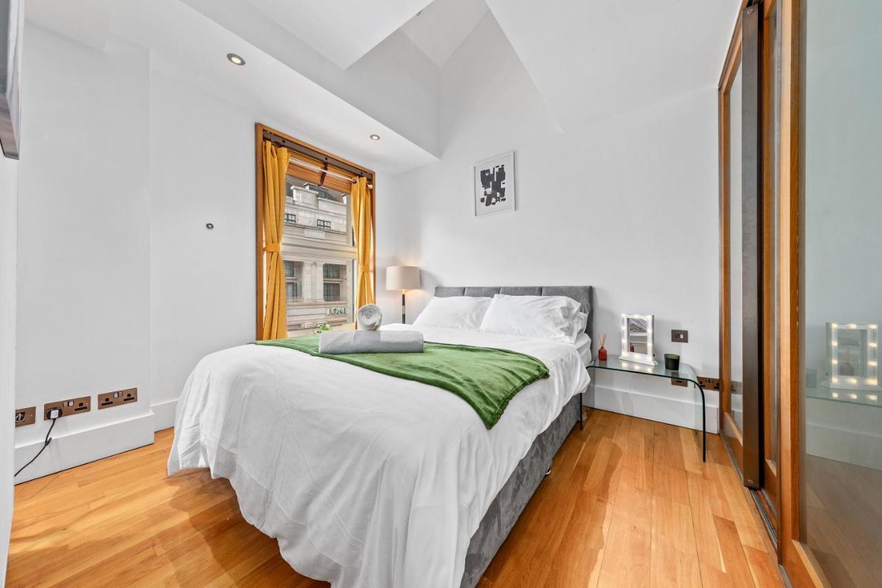 Piccadilly,stjames,mayfair In Heart Of Hy17