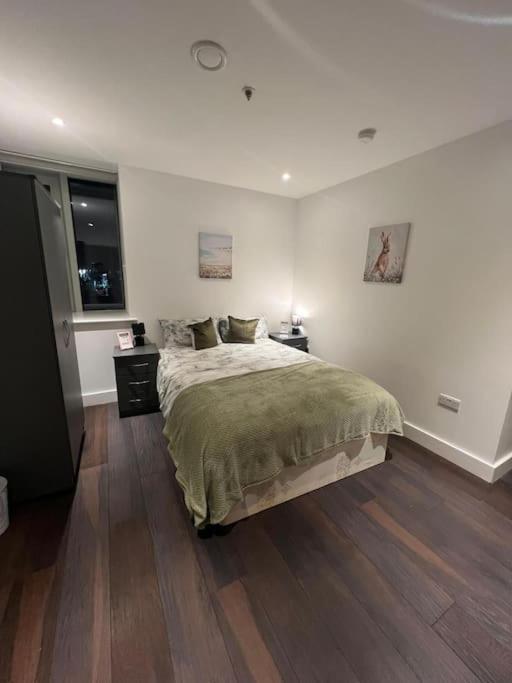 Apartment Lovely Sleep 8 Flat 20 Mins Bp153 *
