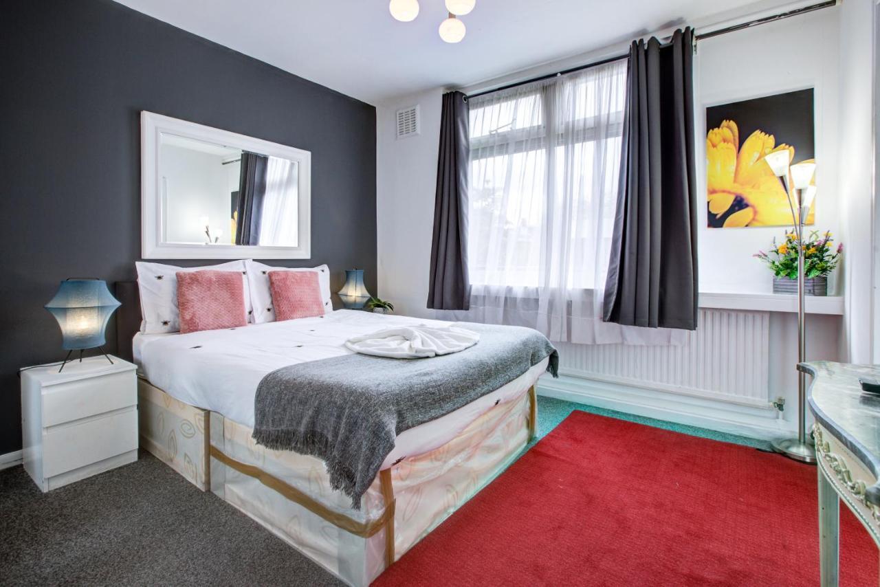 Beautiful 4-bedroom 5-bath House In