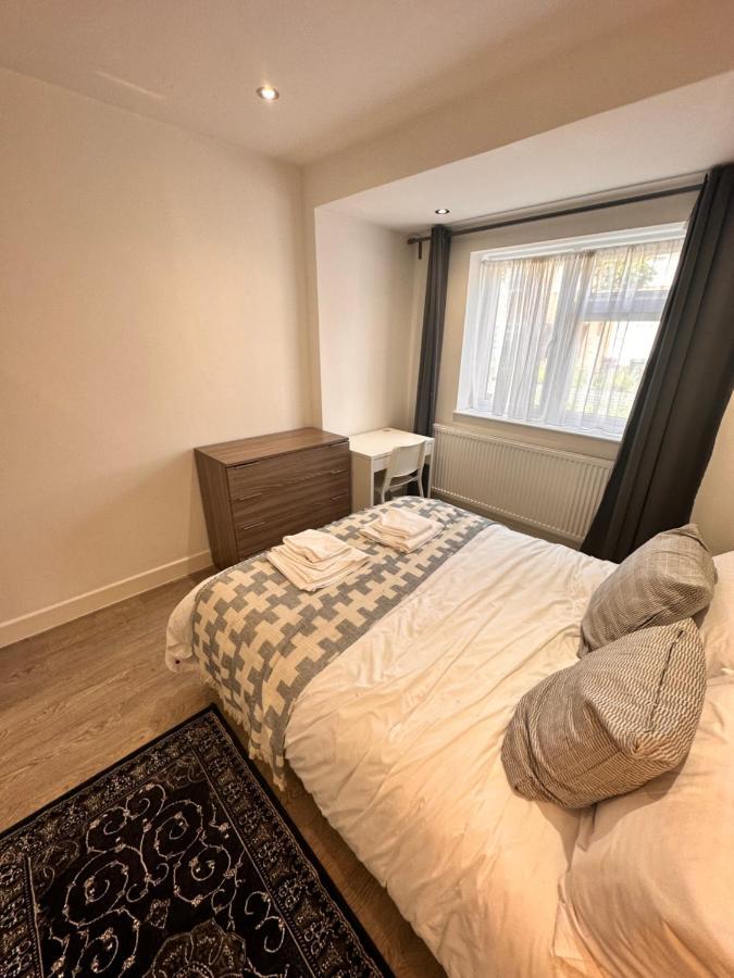 Double And Single In Bromley By Bow *