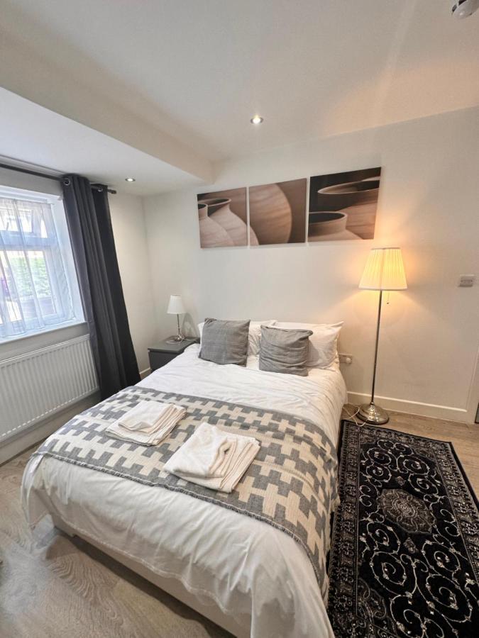 Double And Single In Bromley By Bow Londres