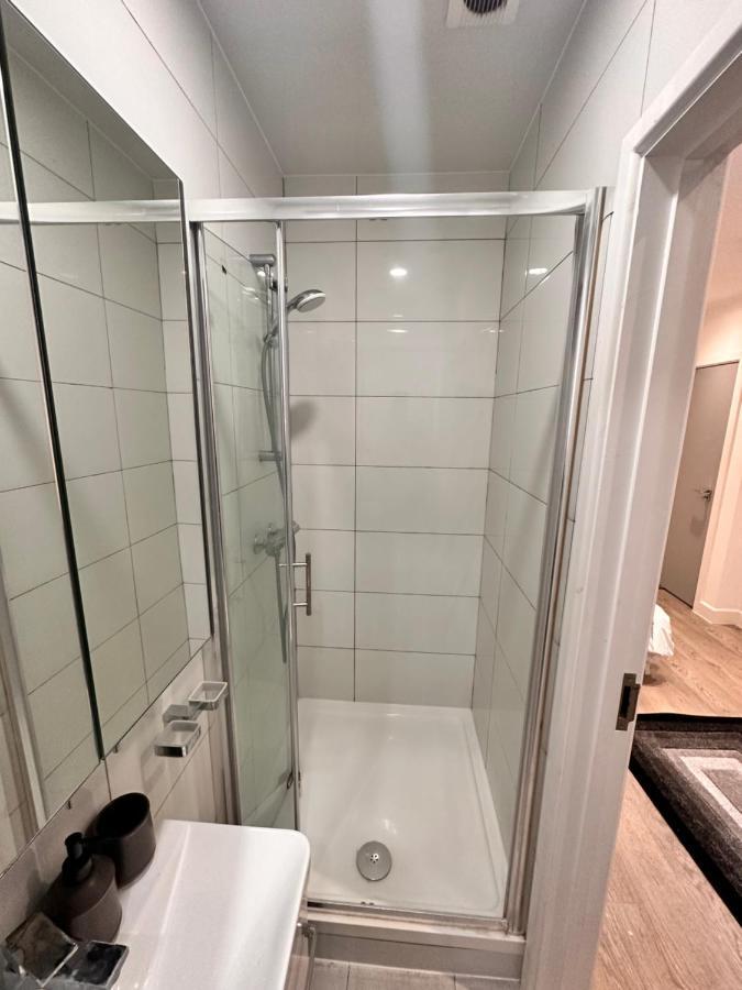Pensión Double And Single In Bromley By Bow *