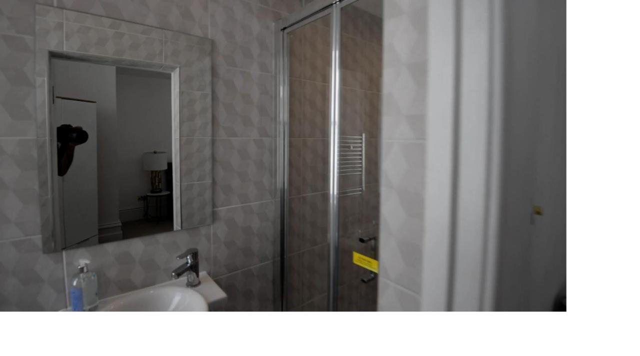 Beautiful 2-bed Flat In Apartment