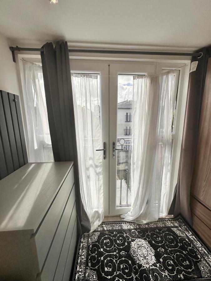 Pensión Double And Single In Bromley By Bow Londres