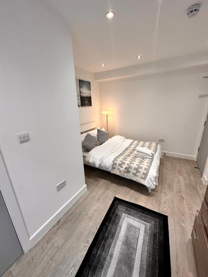 Double And Single In Bromley By Bow