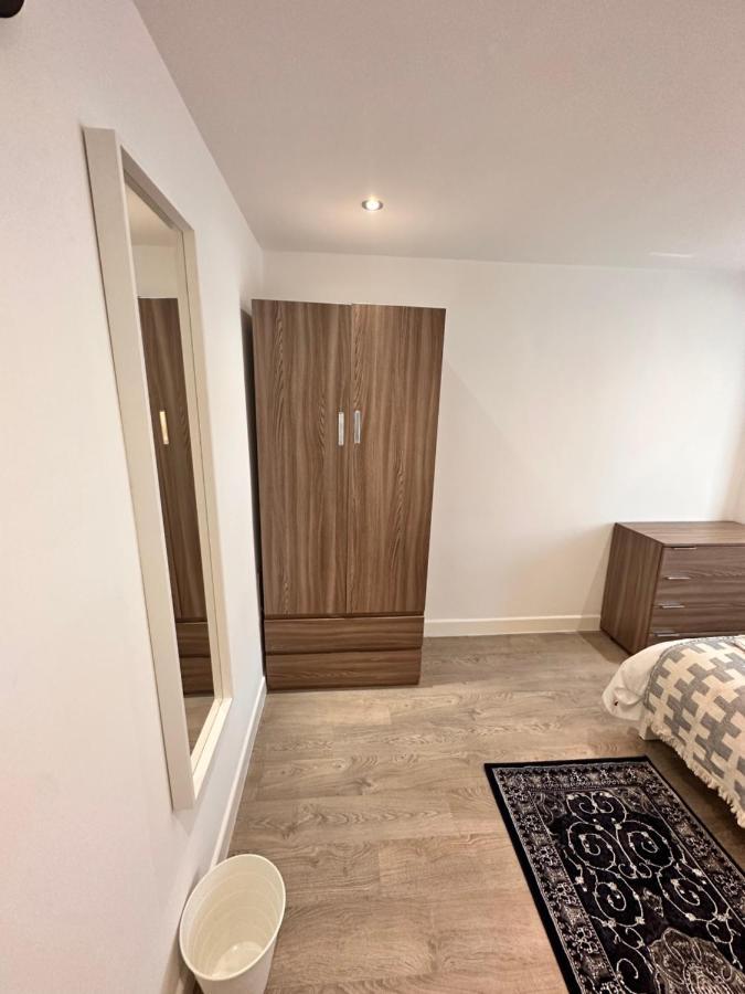 Double And Single In Bromley By Bow Londres
