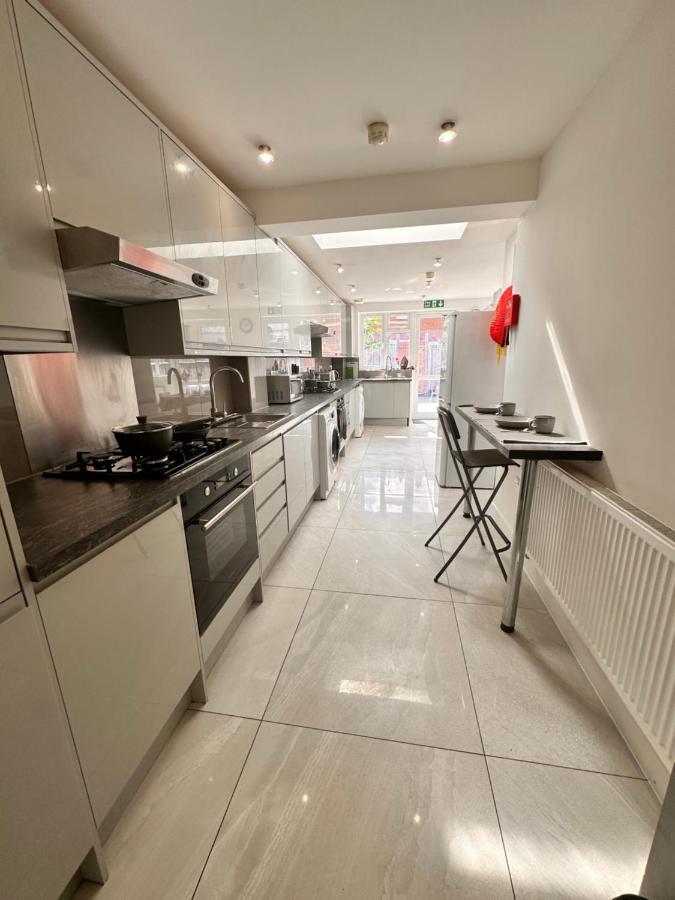 Double And Single In Bromley By Bow Pensión Londres