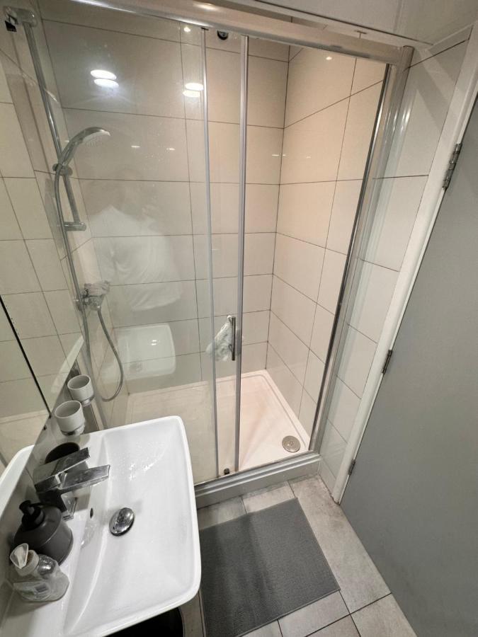 Double And Single In Bromley By Bow