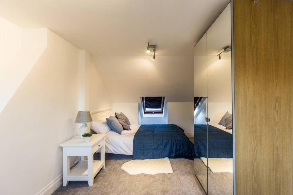 Fulham Fancy - Cosy 4 Bedroom With Garden Near Hammersmith And Fulham By The River ! Apartment *