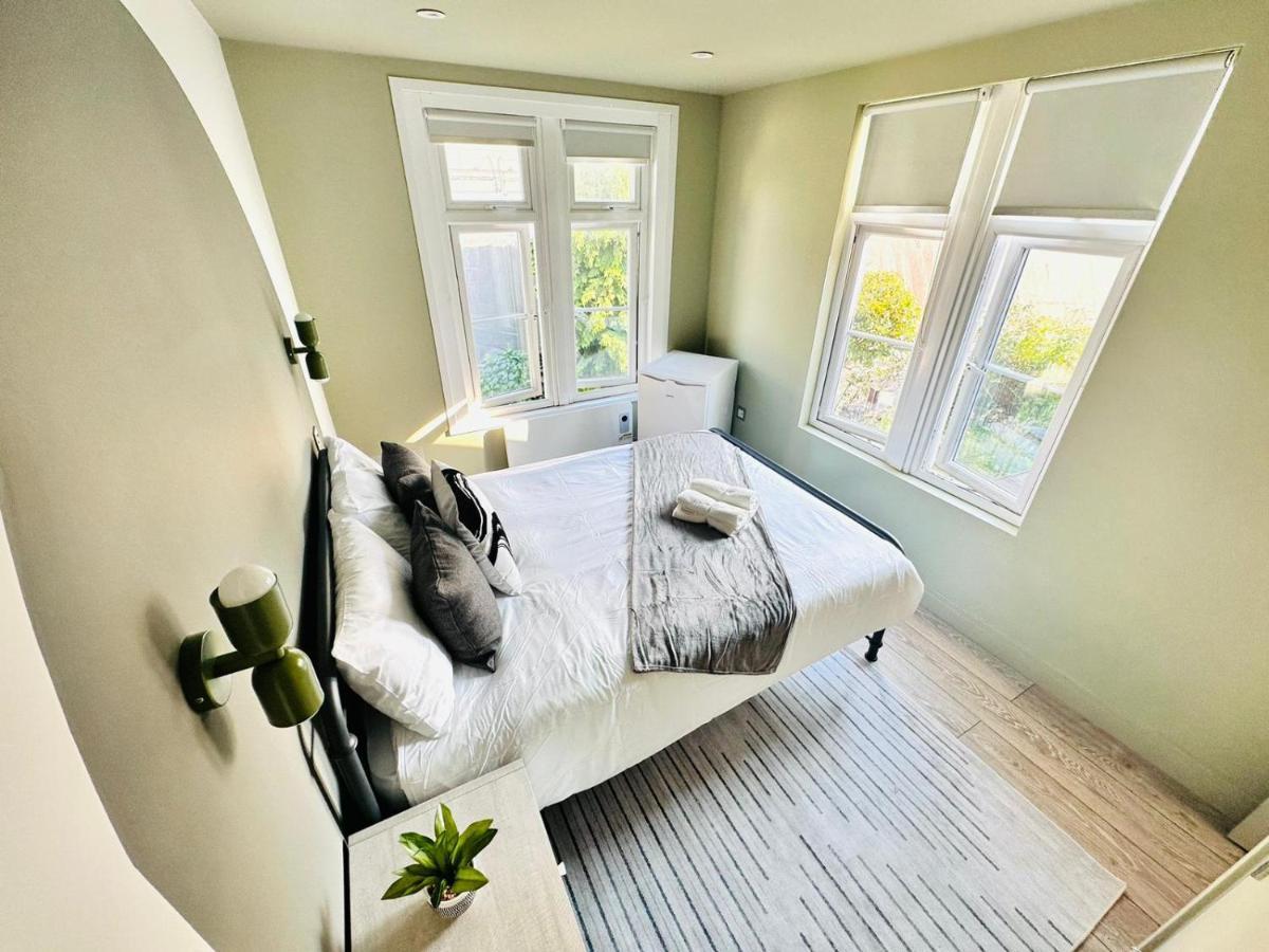 Boutique Ensuite Like *
