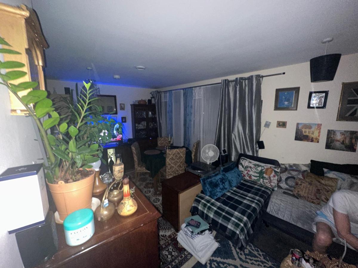 Private Room. In Zone 2 In Cousy Flat Habitación en casa particular Londres
