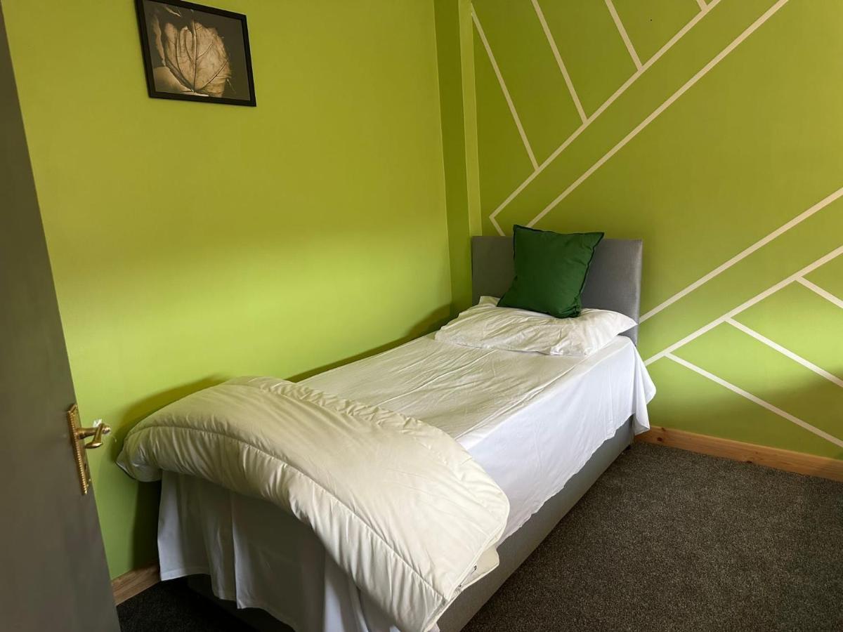 Lux In Southwark Apartment London