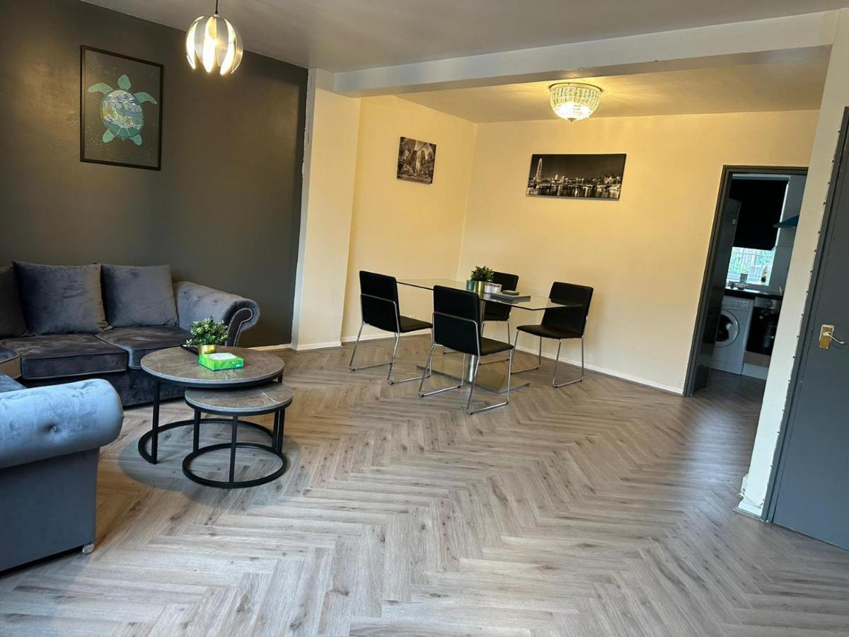 Lux In Southwark Apartment
