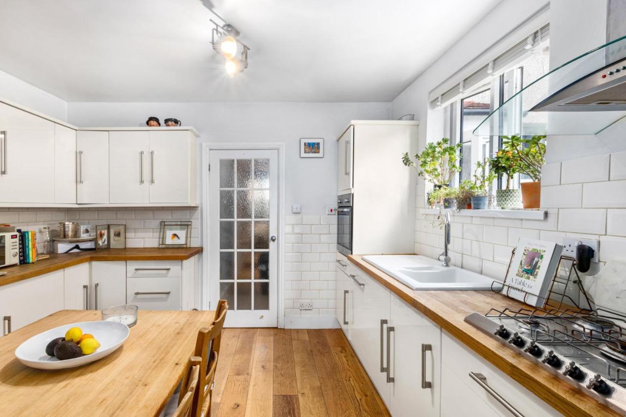 Apartment Lovely 2 Bed Streatham With Outside Dining *