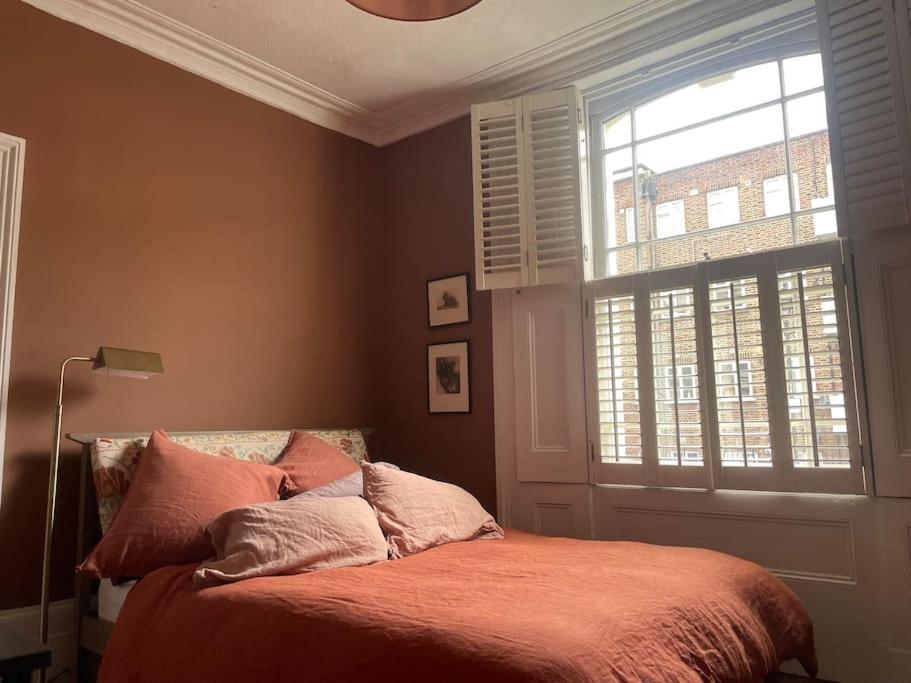 Beautiful Victorian House, Sleeps 12 Feriehus