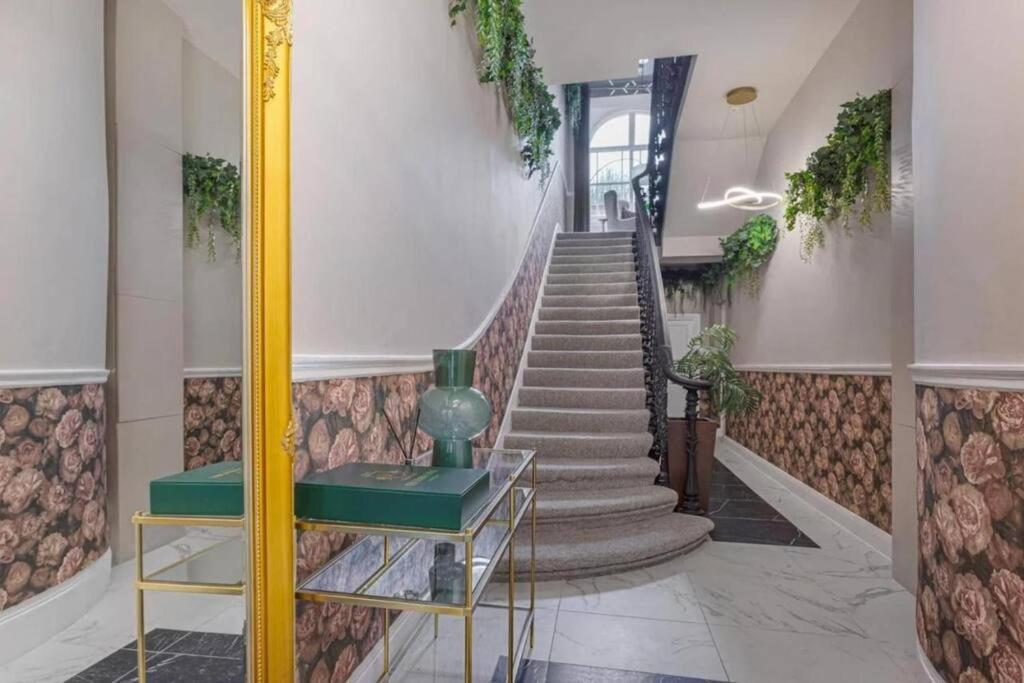Beautiful Victorian In Hyde Park By Tube Stations - No Stairs Apartment London