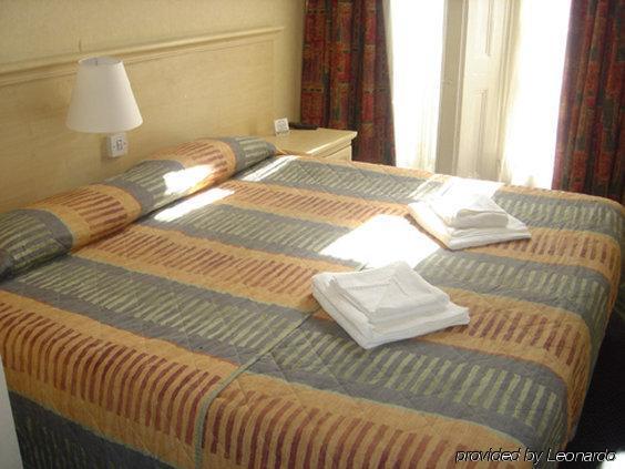 The Portico Hotell
