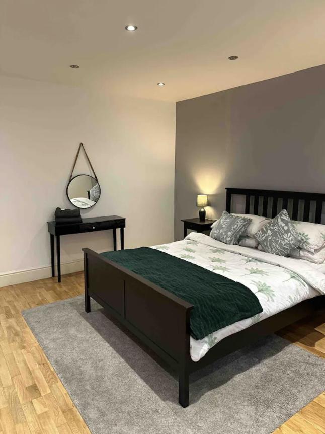 Apartment One Bed Near The River Thames. London