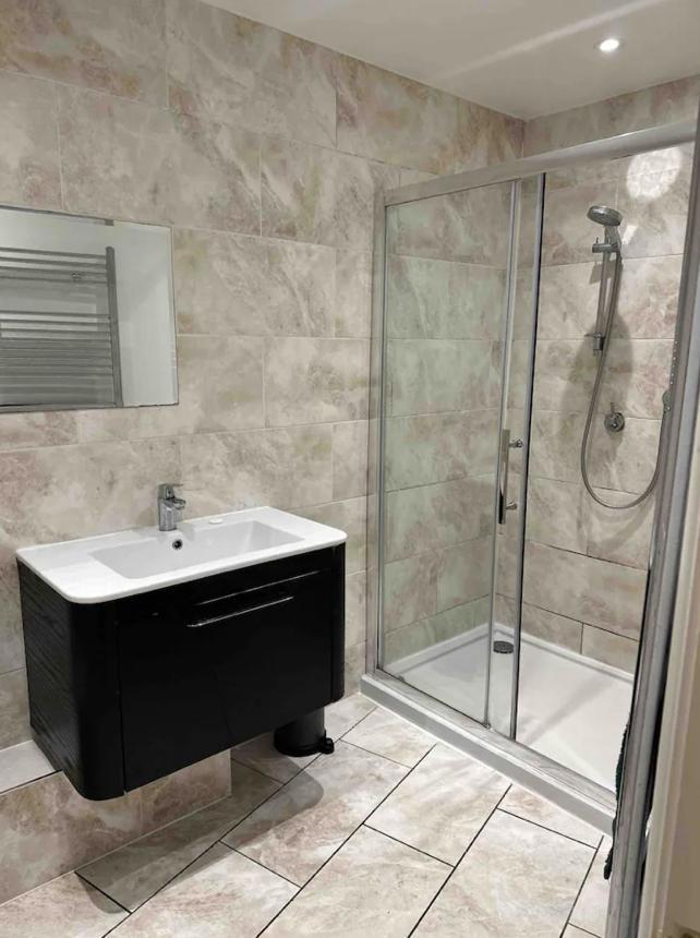 Apartment One Bed Near The River Thames. *