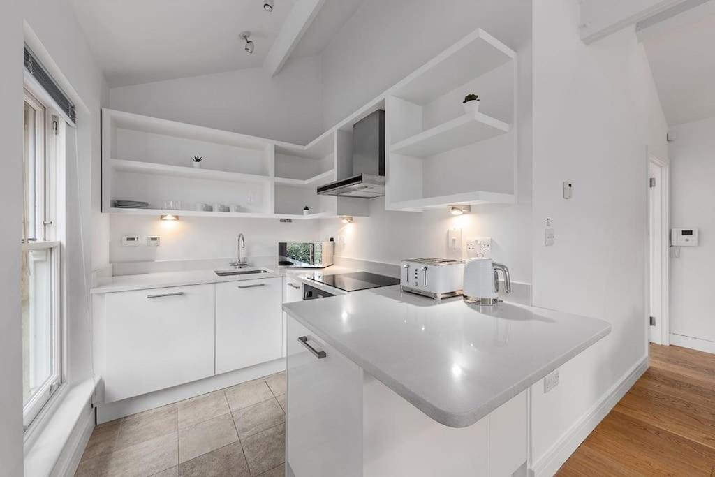 Flourish - The Annex - Dulwich Village Apartment