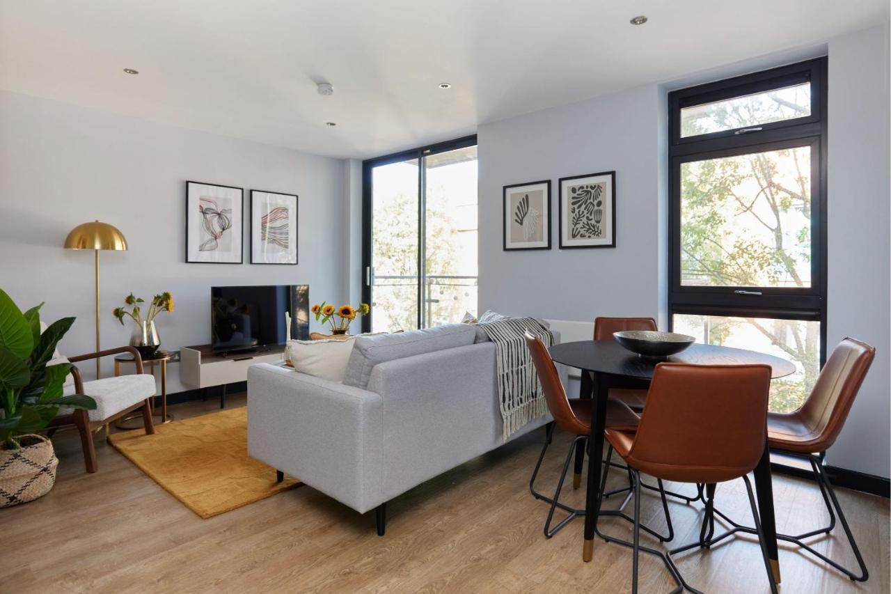 Appartement The Whitechapel Place - Stunning 2bdr Flat With Balcony Londen