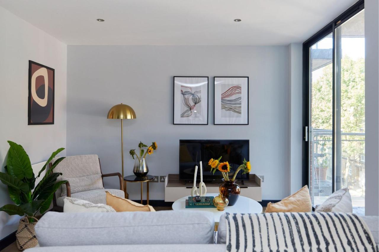 The Whitechapel Place - Stunning 2bdr Flat With Balcony Appartement Londen