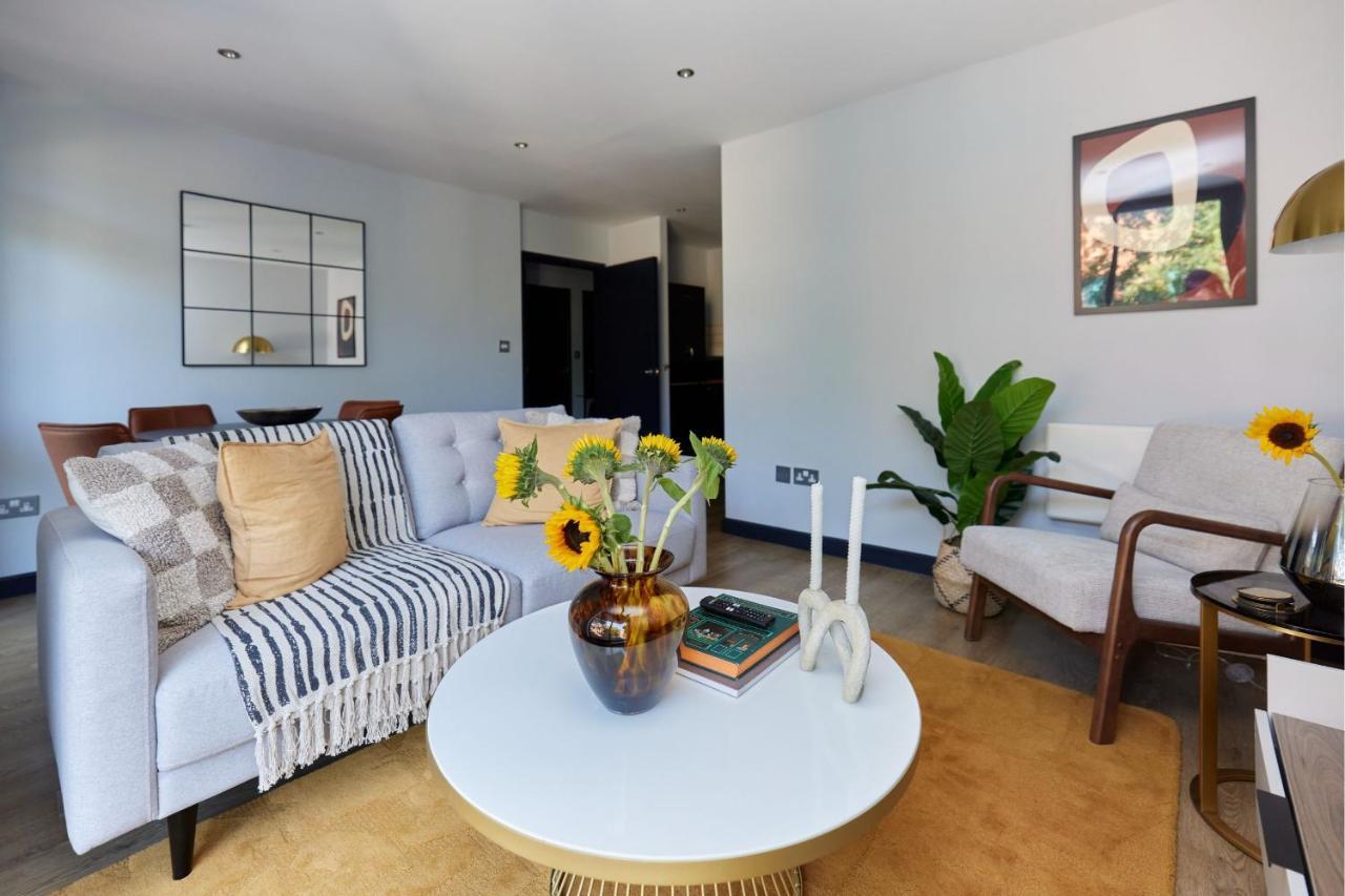 Appartement The Whitechapel Place - Stunning 2bdr Flat With Balcony Londen